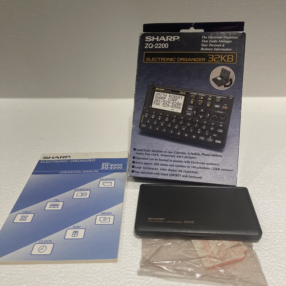 Vintage Sharp ZQ-2200 32KB Electronic Organizer 1991 Tested and