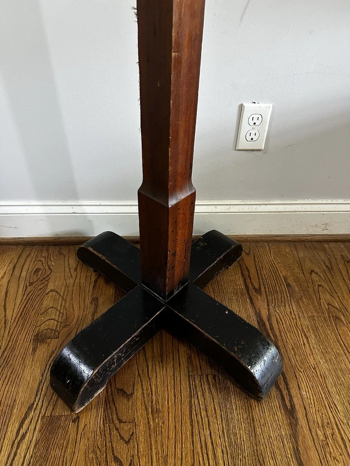 Antiguo árbol de abrigo Foto 3 de 3