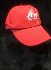Cappellino Baseball Love Coca Cola Love Pride Colore Rosso Regolabile Adulti