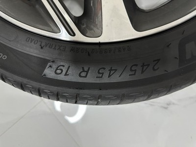 OEM Genesis Michelin Tires   19  Staggered (245/45R19 Front | 275/40R19 Rear)