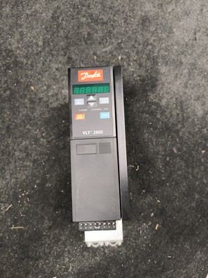 195N1049 - DANFOSS - VLT2822PT4B20STR0DBF00A00C0 Dimmer ÜBERHOLT
