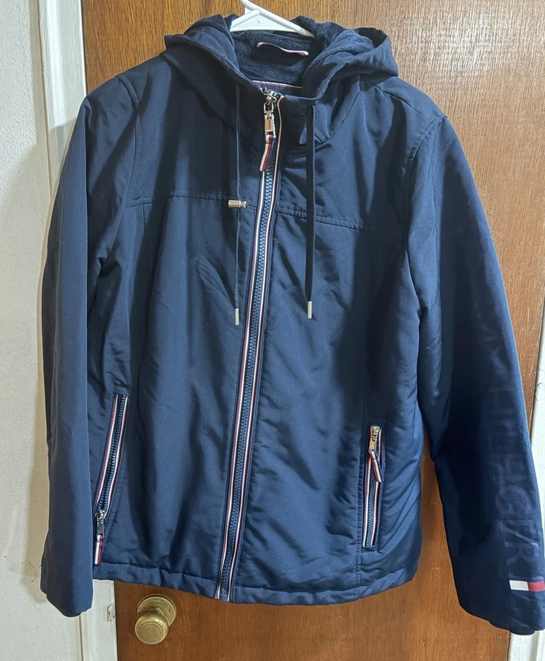 Tommy Hilfiger Chaqueta Mujer Azul Forrada de Vellón Cremallera Capucha Logo Chaqueta Mediana Foto 2 de 4