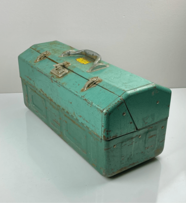 Vintage Walton Products Grip-Loc Metal Tackle Tool Box Green Made