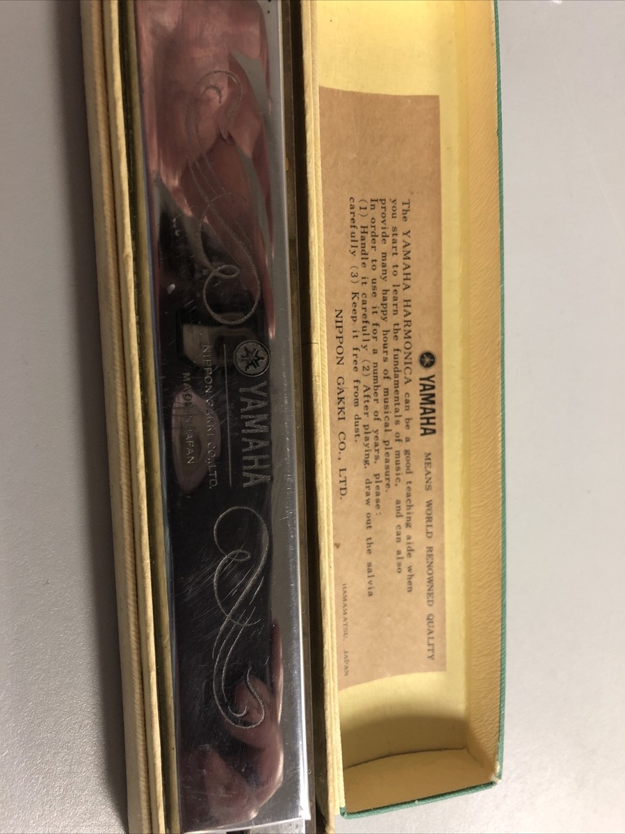 Vintage Yamaha NO-23 Nippon Gakki Musicale Harmonica With Vintage Yamaha NO-23 Nippon Gakki Musicale Harmonica With