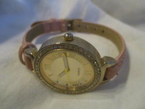 Francesca's Analog Wristwatch with a Buckle Band and Quartz Movement - Picture 5 of 12