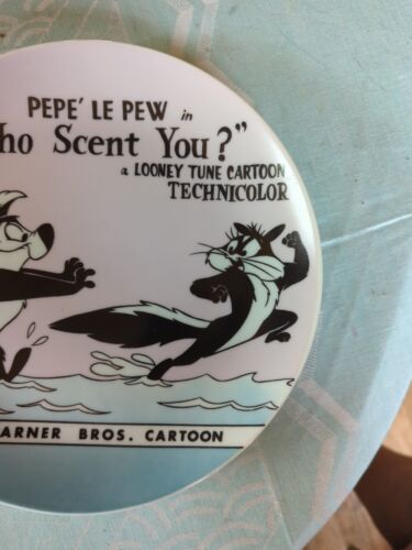 VTG Warner Brothers Pepe Le Pew Plate Who Scent You? 9" EXC - Picture 3 of 6