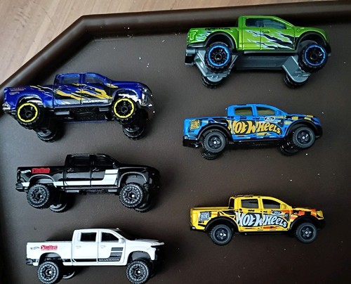 Hot Wheels OFF ROAD LOT OF 18 MAINS MAIL IN BLISTER PULLS NO PLAY READ Loose - Picture 8 of 15
