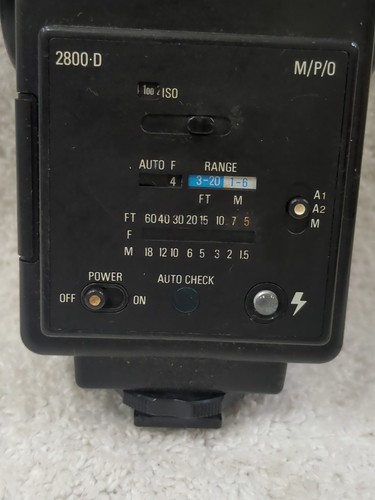 Vivitar Auto Thyristor 2800•D Electronic Flash With Manual. - Picture 4 of 5