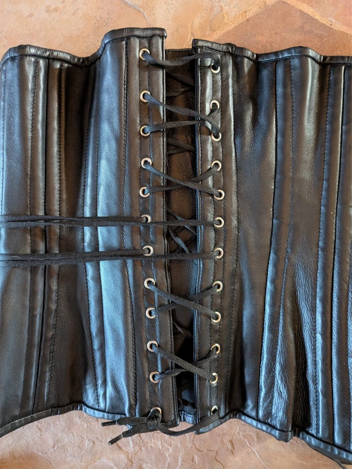 426 Longline 26" Auténtico Cuero Negro Bajo Busto Corsé, Huesos de Acero, CS-426 Foto 4 de 4
