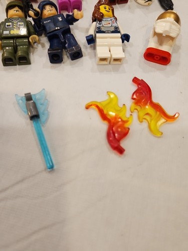 LEGO Mini Figure Assorted Figures and Accessories Lot of 20 Random Pieces - Picture 21 of 21