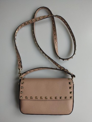 Auth Valentino Powder Rockstud Pouch - Grainy Calfskin