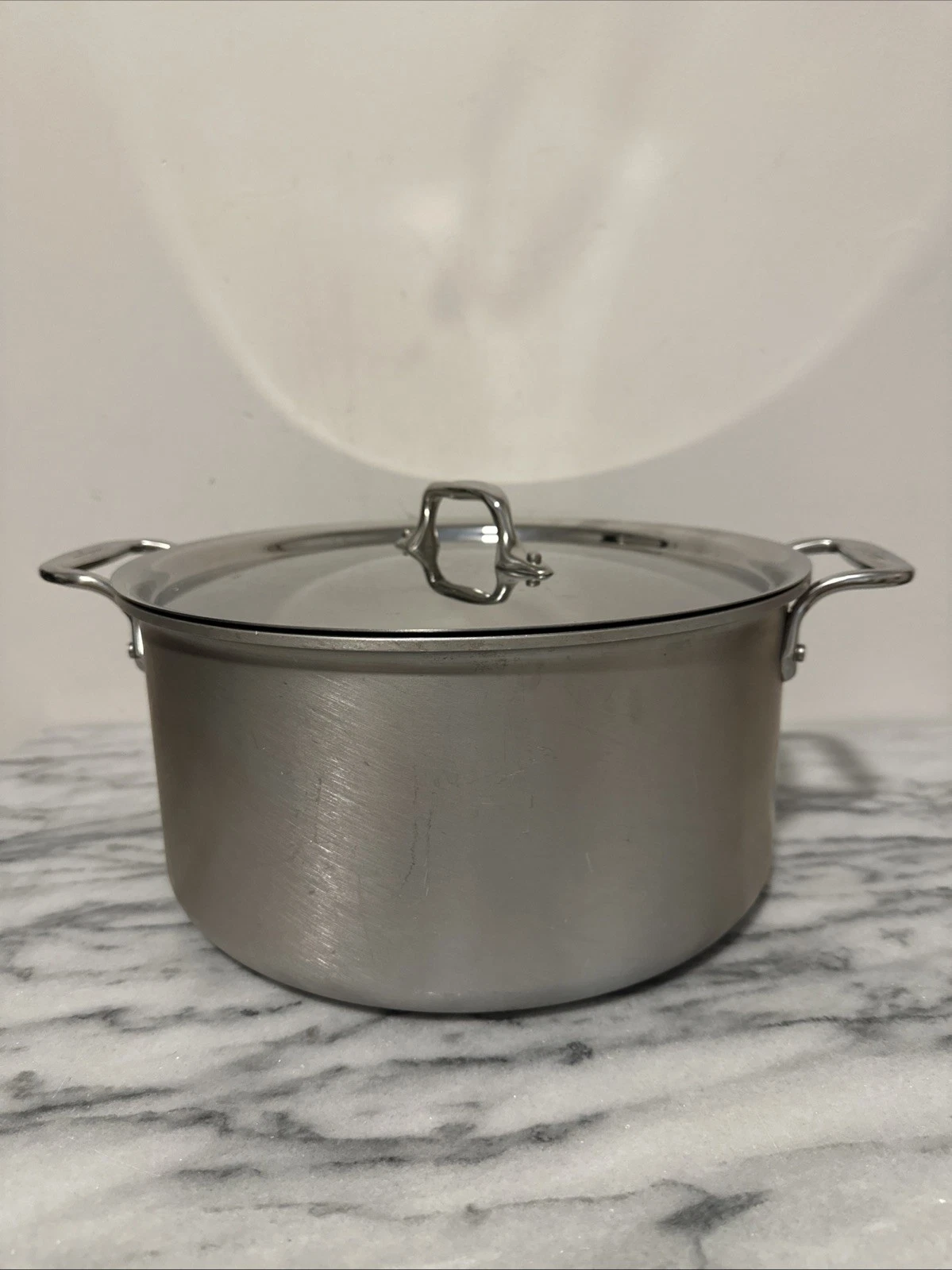 All-Clad D5 8 qt Stockpot W/Lid, Brushed Steel Heavy Master Chef Mc2 USA Made
Opens in a new window