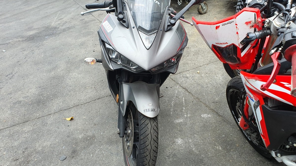 Yamaha YZF R3 2/16 Model Wrecking MotorCycle for Spare Parts x 8mm Bolt