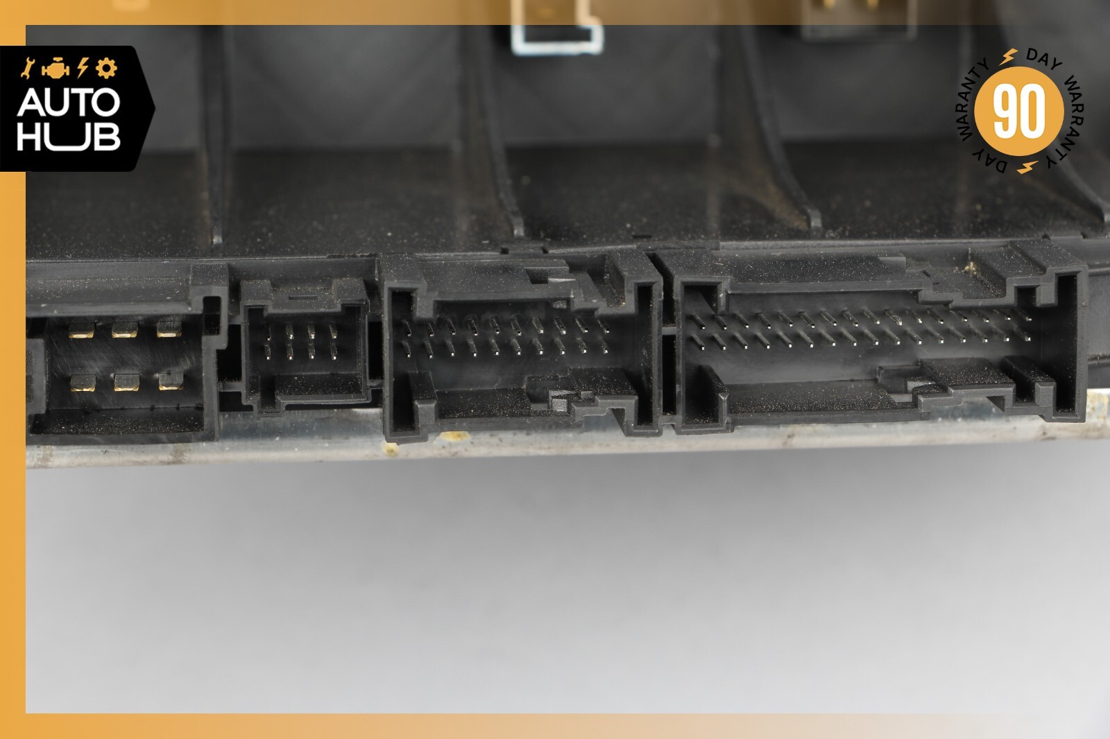 03-12 Mercedes R230 SL500 SL55 AMG Front Left SAM Fuse Box Control Module OEM
