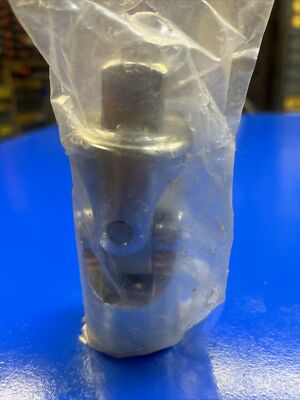 Carlyle by Napa 3/4'' Drive Universal Swivel UNIV34