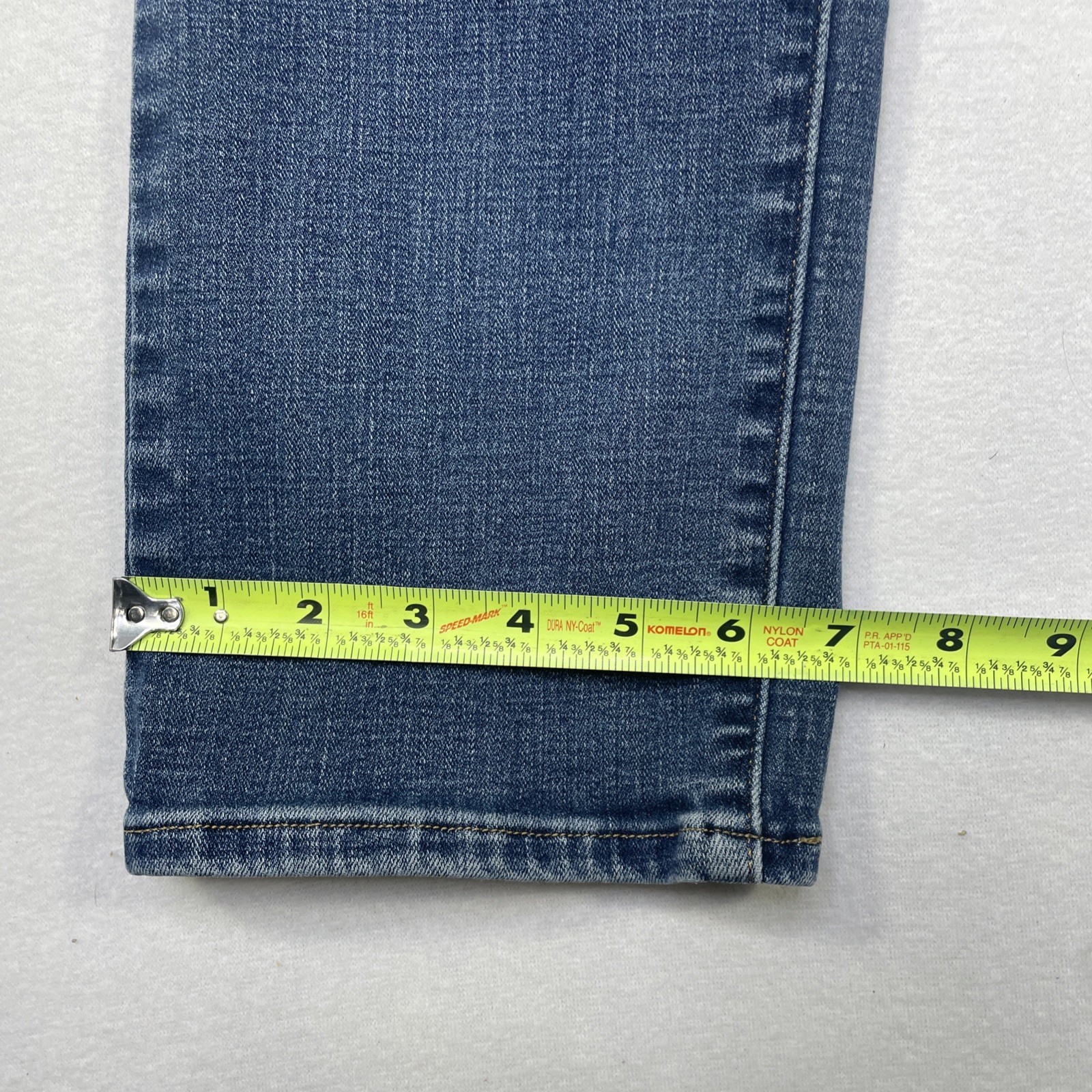 Levi's Mid Rise Skinny Women's 16M Blue Jeans Medium Wash (32x29) thumbnail 9