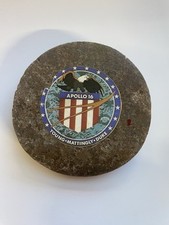 Apollo 16 NASA Granite Paperweight Astronauts Space Collection Item
