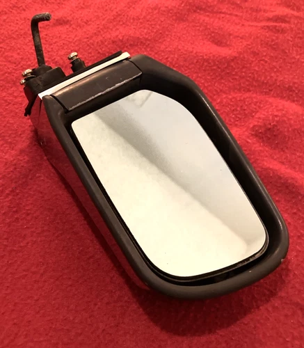 MERCEDES-BENZ 1971-75 R107 EARLY SMALL RIGHT PASSENGER SIDE RH REAR VIEW MIRROR