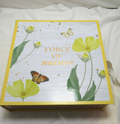 Bath & Body Works Aromatherapy Pineapple Lime Eucalyptus Gift Boxed Body Set Box