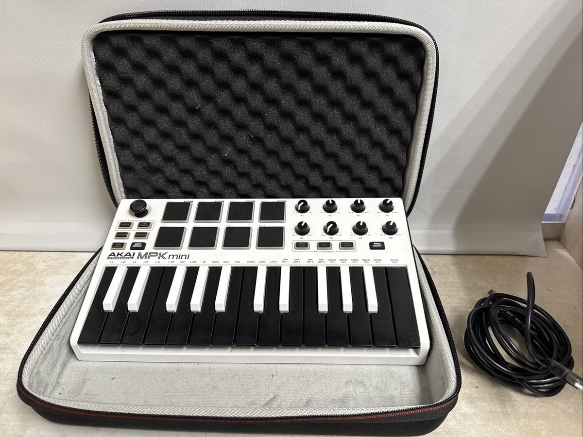 Akai MPK Mini MK3 Keyboard and Pad Professional Controller