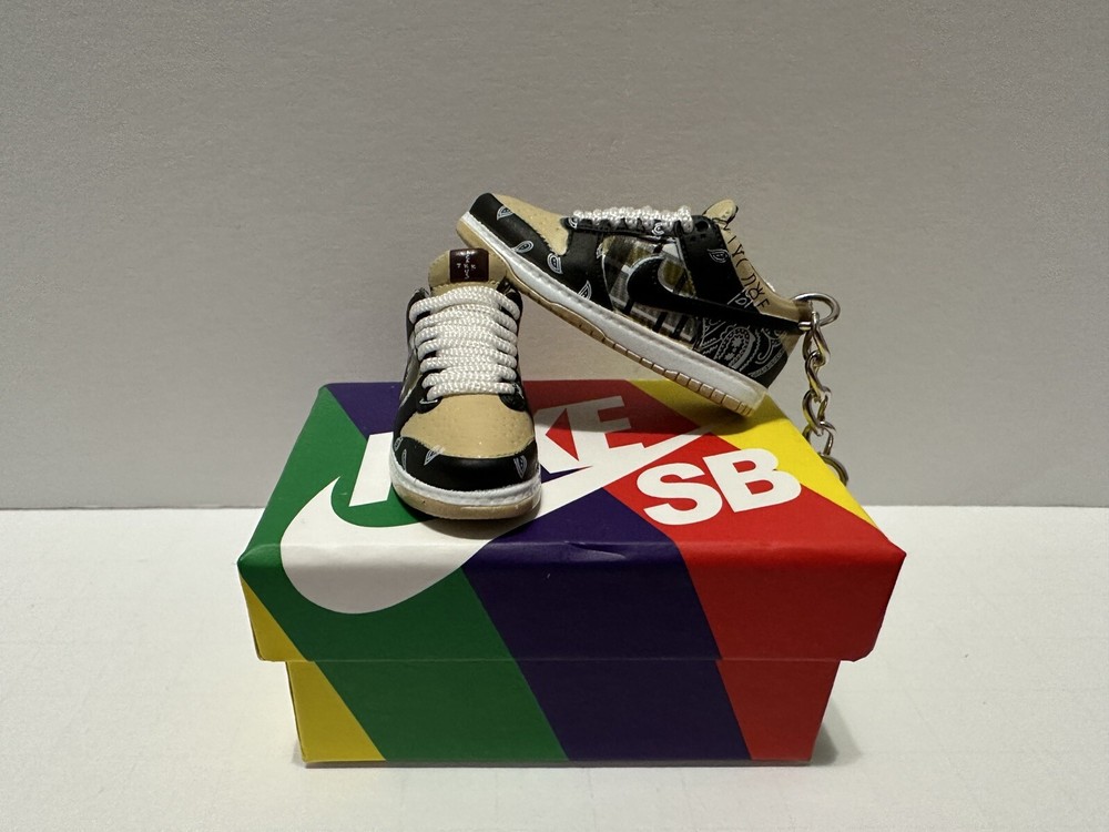 Nike SB Dunk Low Travis Scott Mini Shoe Keychain With Box