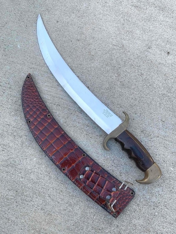 Vtg. Jaws 722 Curved 440 Stainless Steel Sword Knife with Alligator Style Sheath