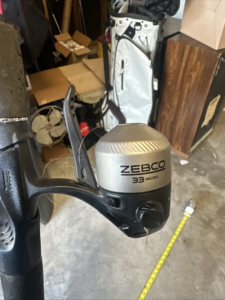 ZEBCO HOT CAST Rod & Reel Zeno 33 Micro Reel Hot Pink - Image 3 of 4