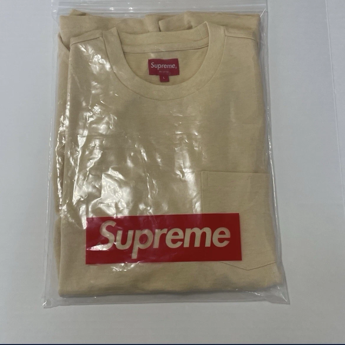 Grand t shirt jaune pâle Supreme Pocket SS19 