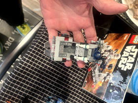 [2] Lego Lots Star Wars 75166 First Order Transport Speeder  70901 Batman Movie