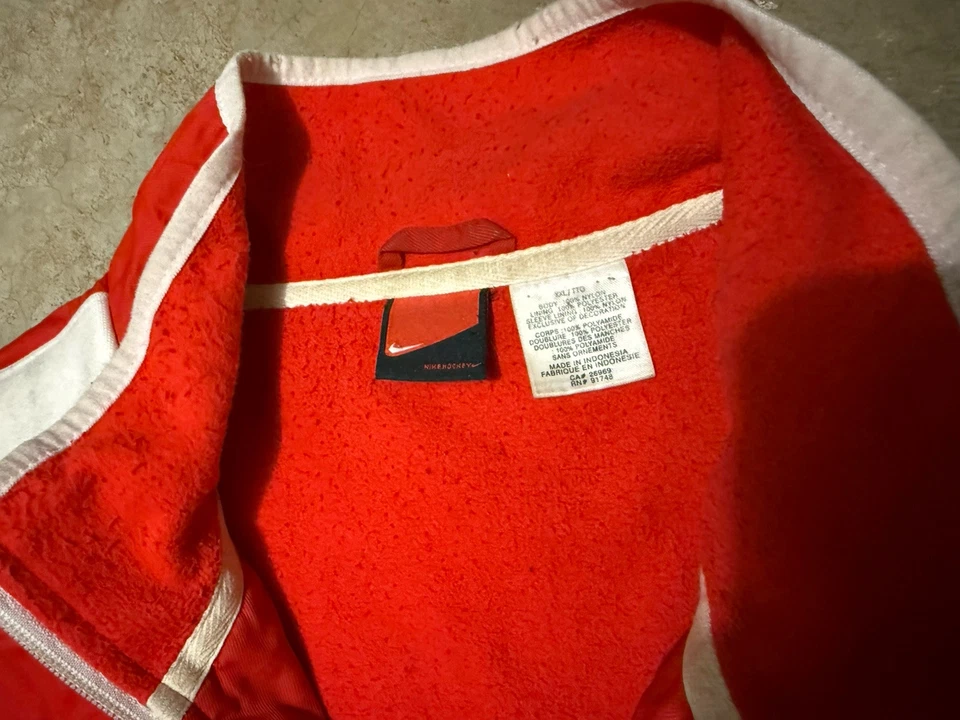 Chaqueta de nailon roja vintage NIKE IIHF Canadá HOCKEY talla interior XXL grande RARA Foto 4 de 4