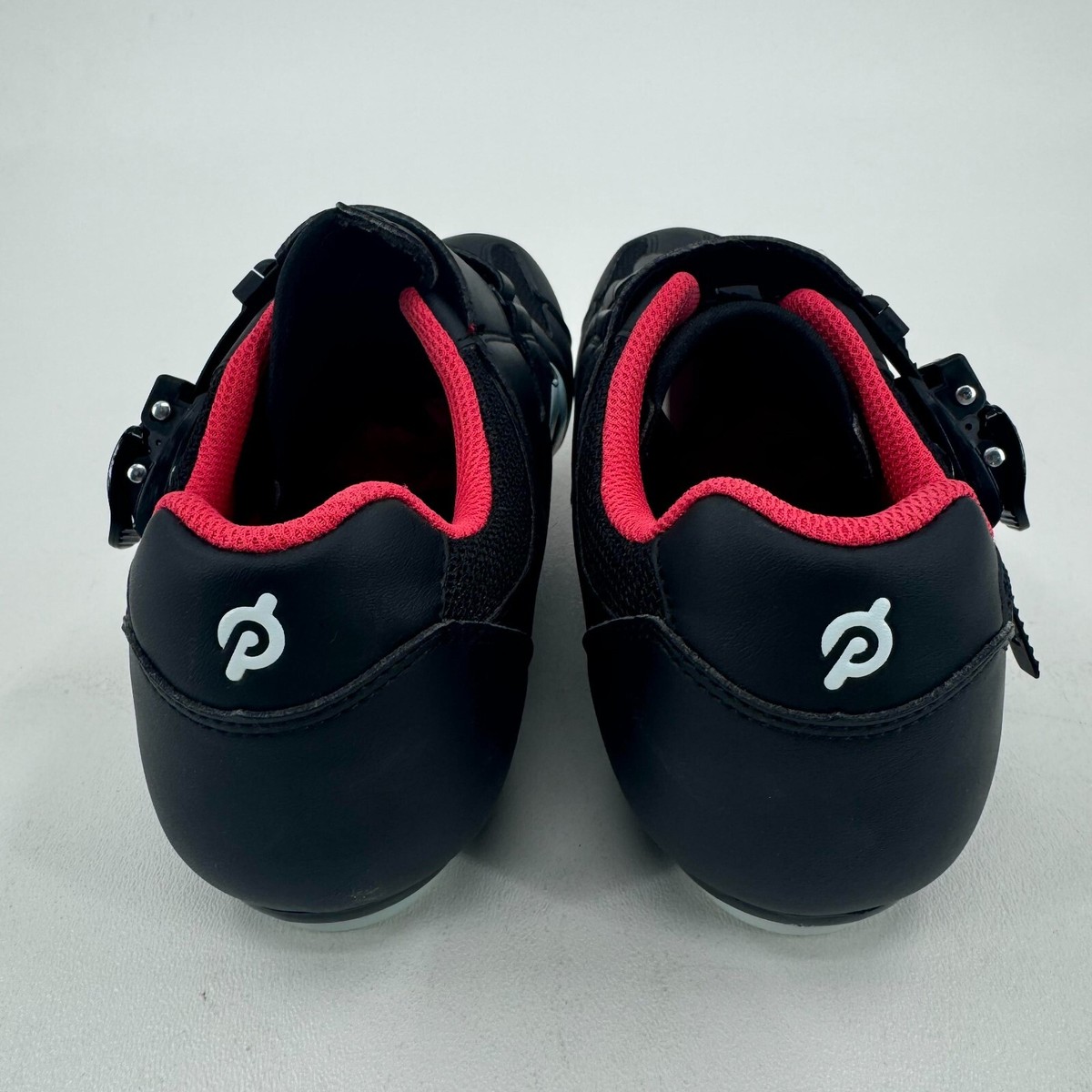 Peloton UNISEX Black Red Hook & Loop Close Bicycling Cycling  display picture 3