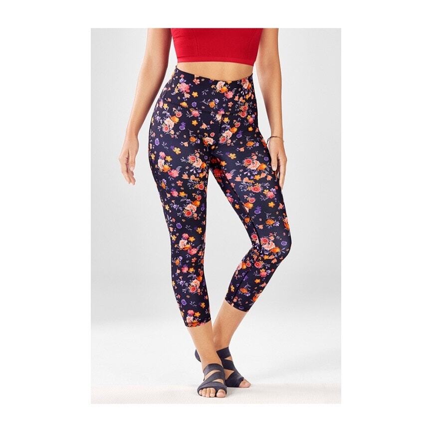 FABLETICS Define High Waisted Printed Pure Luxe Capri Leggings Plumeria  Size M