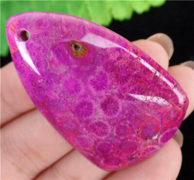 48x30x7mm Rose Chrysanthemum Coral Shield Pendant Bead HL82747