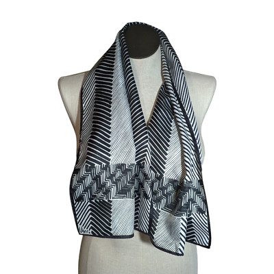 Vera Long Rectangle Neck-scarf Black White Abstract Print 44''x14''