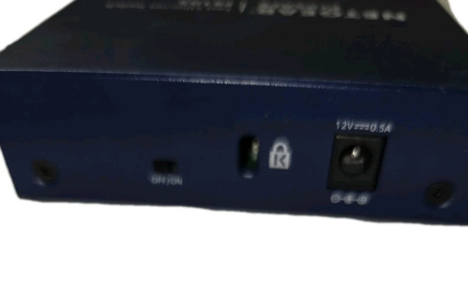 NETGEAR ProSafe FS105 5-Port 10/100 Fast Ethernet Switch - Image 2 of 4