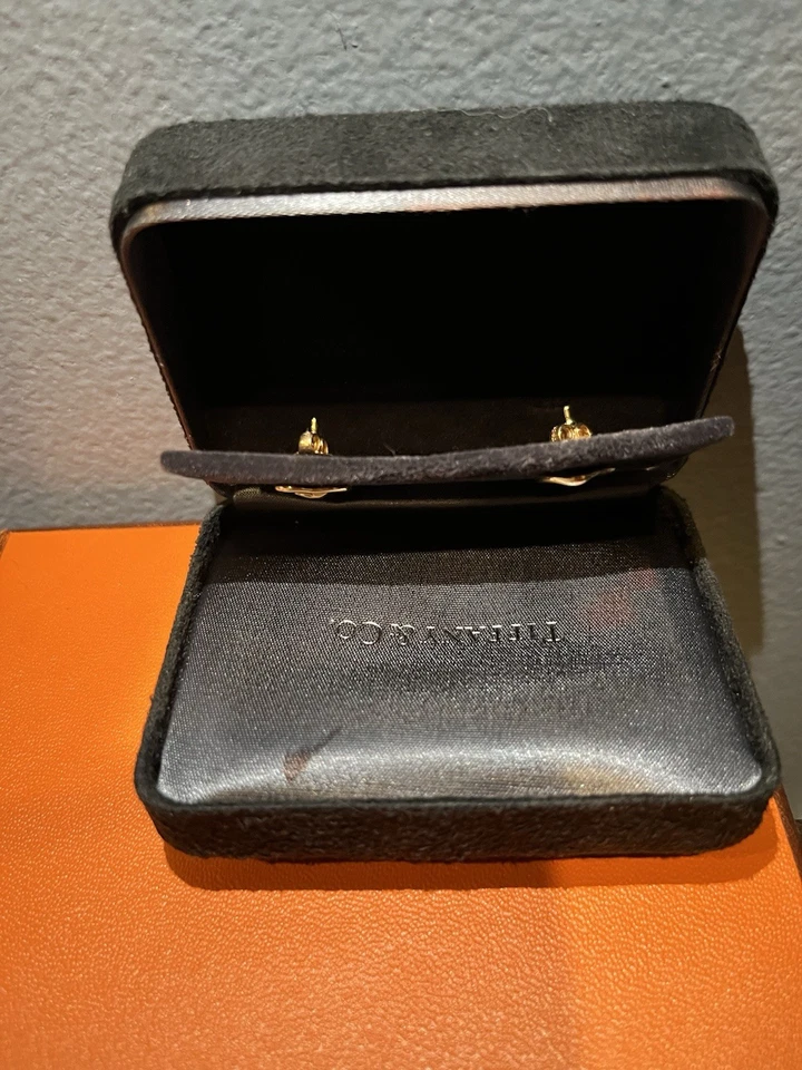 Auténticos aretes Tiffany & Co. Elsa Peretti de oro amarillo de 18 quilates corazón abierto Foto 4 de 4