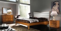 Luxus Set Schlafzimmer Bett Nachttisch Doppel Hotel Betten Polster Design 3Tlg.