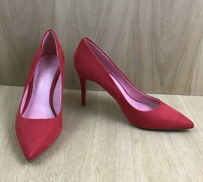 next signature heels