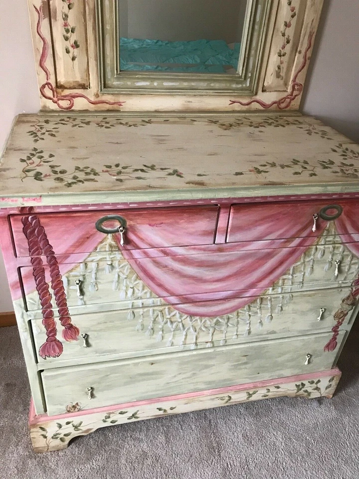 Cômoda pintada com espelho Habersham - Imagem 2 de 4