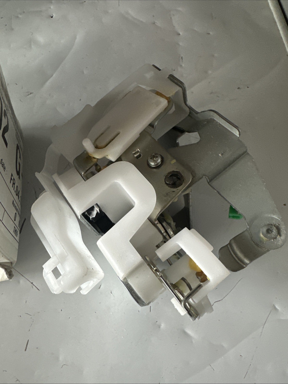 C1 Door Solenoid CITROEN Hatchback Right Rear Door Lock Assy 9137E9 2005-2014 image 3