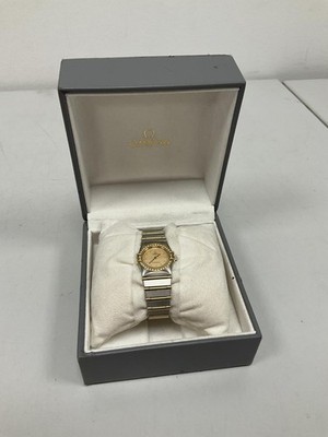 Omega Constellation ''Manhattan'' Damenuhr - Bicolor-Modell - Brillantlünet - Top 