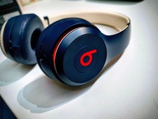 Beats Solo3 Wireless Navy Club Collection