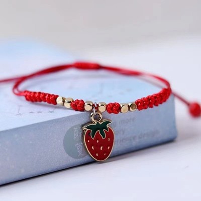 Rotes geflochtenes Armband mit Schnur und für Kirschmuster 19 cm Länge