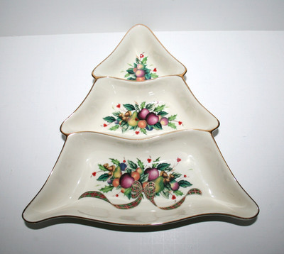 Lenox Dimensions Holiday Tartan Tree Shape Porcelain Divided Serving Dish NEW