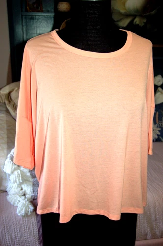 Old Navy Active Ultralite Go-Dry Crop Sz XL Peach
