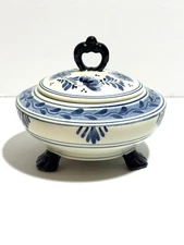 Delft Blue Lidded Candy Dish Trinket Box Little Girl *read*