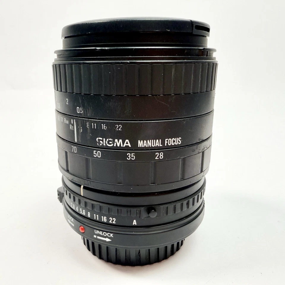 Sigma 28-70mm f/2.8-4 UC Manual Focus Zoom Lens for Canon FD Mount - Image 2 of 4