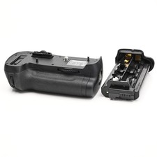 Genuine OEM Nikon MB-D12 Battery Grip for D800/D800E/D810/D810A 695