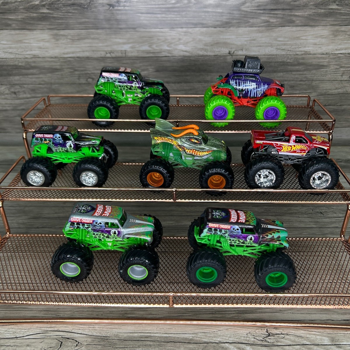 Monster Jam Truck Lot Grave Digger Dragon Joker 1:64 Spin Master