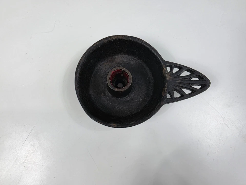 Cast Iron Candlestick Holder With Painted Bird Decoration - Some Wear - 15 cm - Image 4 of 4